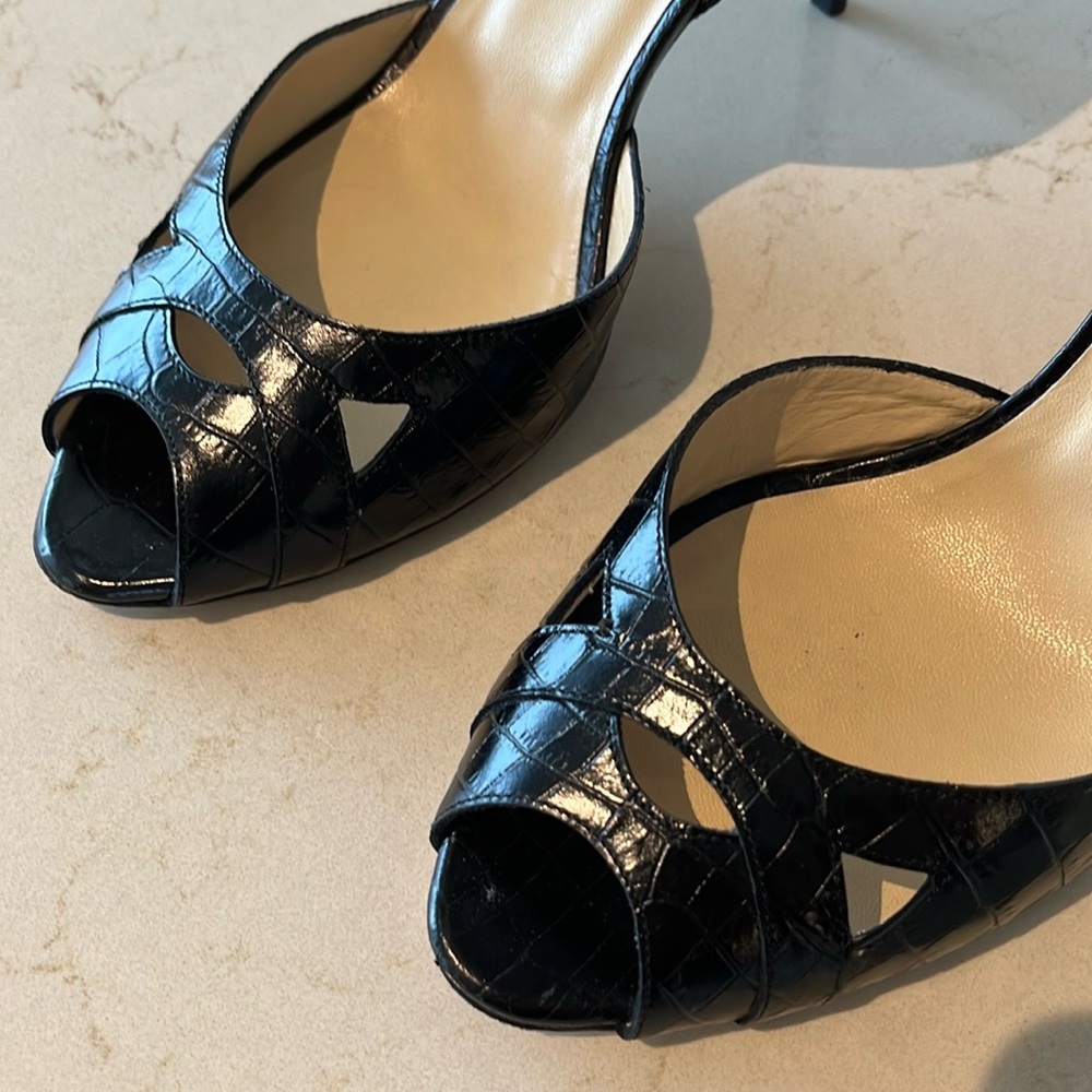 Jimmy Choo Black D’Orsay Heels, 38.5. - Picture 5 of 5